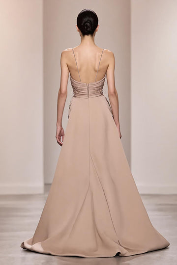 Robe de soirée longue froncée dos nu en satin champagne avec fente